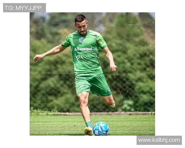 以足球球星为灵感打造虚拟人物形象探讨球场内外的独特魅力与挑战